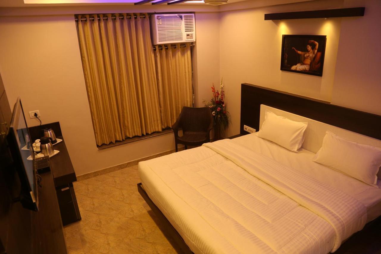 Hotel Marwar Excellency Mahamandir ภายนอก รูปภาพ